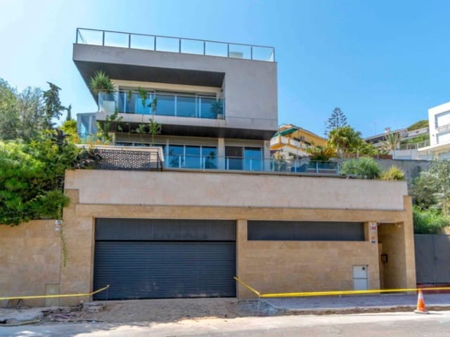 9 makuuhuone Huvila myytävänä paikassa Dehesa de Campoamor, Orihuela mukana uima-altaan 
autotalli - 2 500 000 € (Ref: 10035123)