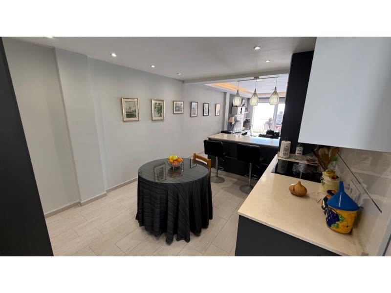 3 soveværelse Lejlighed til salg i Torrevieja - € 329.000 (Ref: 10040786)
