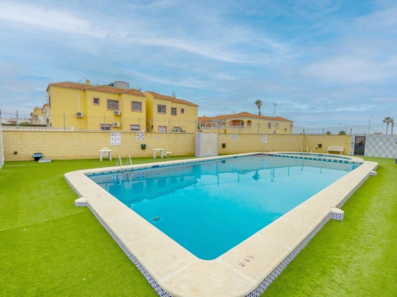 1 sypialnia Apartament na sprzedaż w Torrevieja z basenem - 102 000 € (Ref: 10040787)