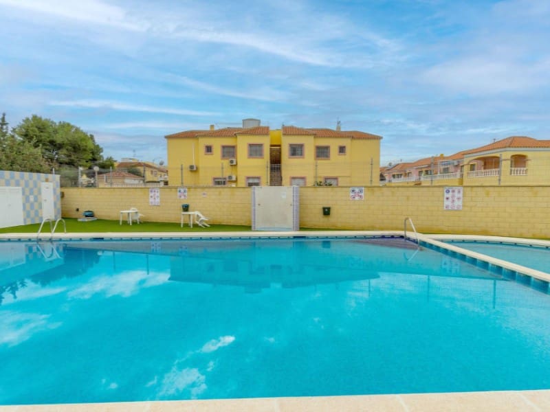 1 sypialnia Apartament na sprzedaż w Torrevieja z basenem - 102 000 € (Ref: 10040787)