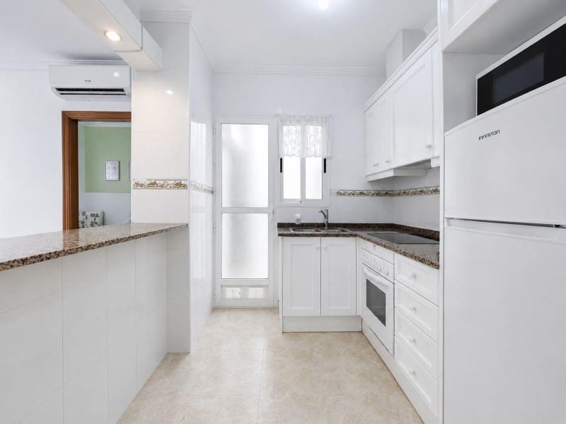 2 soverom Leilighet til salgs i Torrevieja med svømmebasseng - € 128 900 (Ref: 10042730)