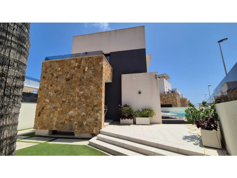 4 Zimmer Villa zu verkaufen in Aguas Nuevas - 785.000 € (Ref: 10042731)