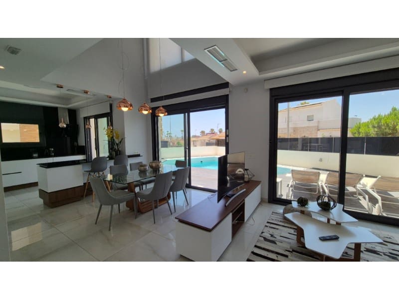 4 Zimmer Villa zu verkaufen in Aguas Nuevas - 785.000 € (Ref: 10042731)