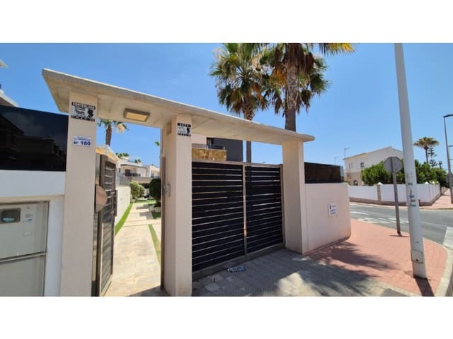 4 Zimmer Villa zu verkaufen in Aguas Nuevas, Torrevieja - 785.000 € (Ref: 10042731)