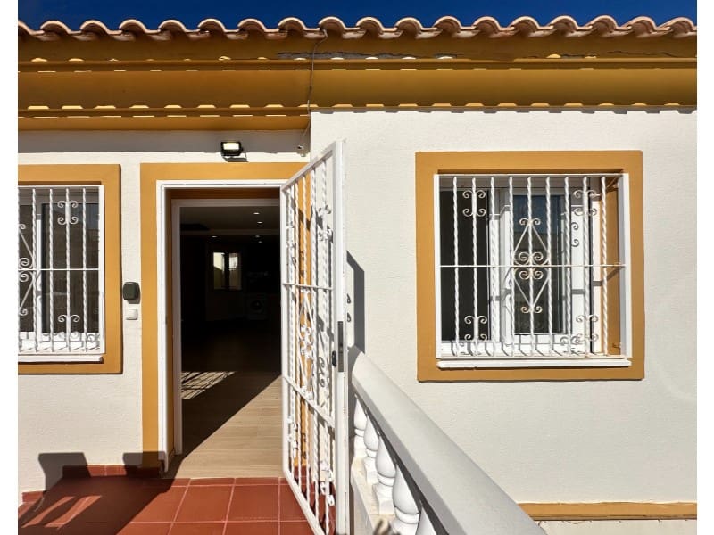 2 quarto Apartamento para venda em Orihuela Costa - 160 000 € (Ref: 10047075)