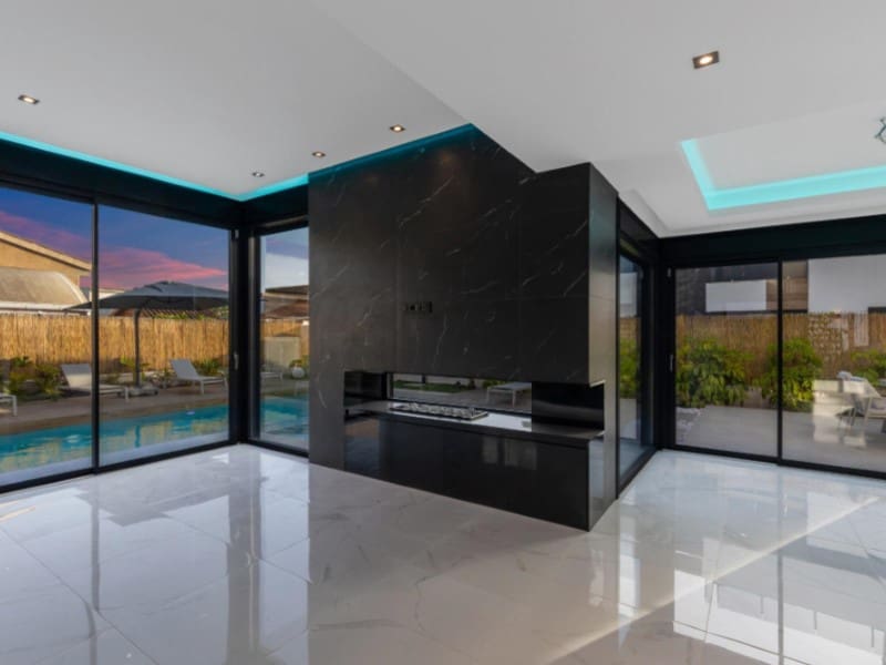 3 bedroom Villa for sale in Torrevieja with pool - € 699,900 (Ref: 10048966)