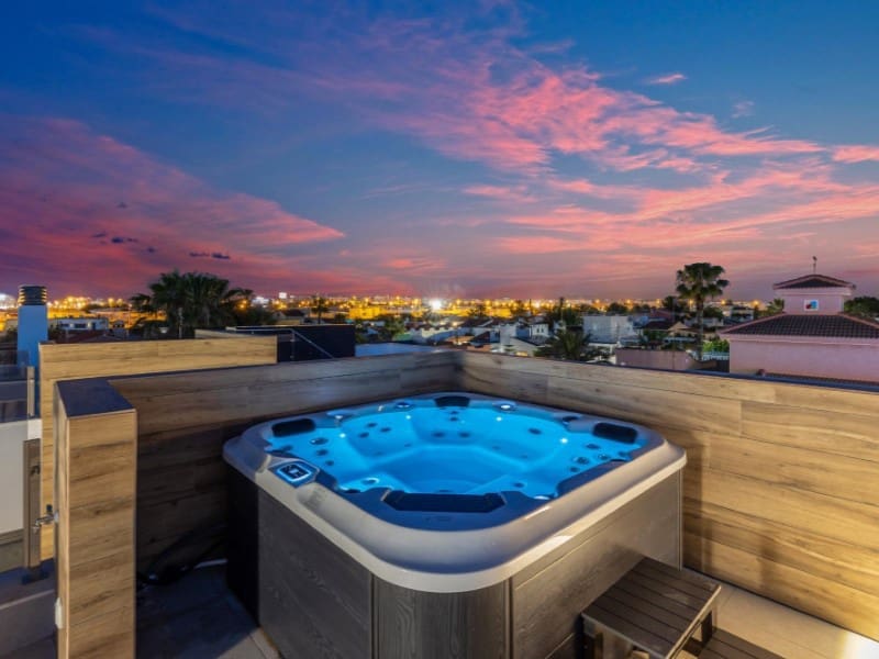 3 bedroom Villa for sale in Torrevieja with pool - € 699,900 (Ref: 10048966)