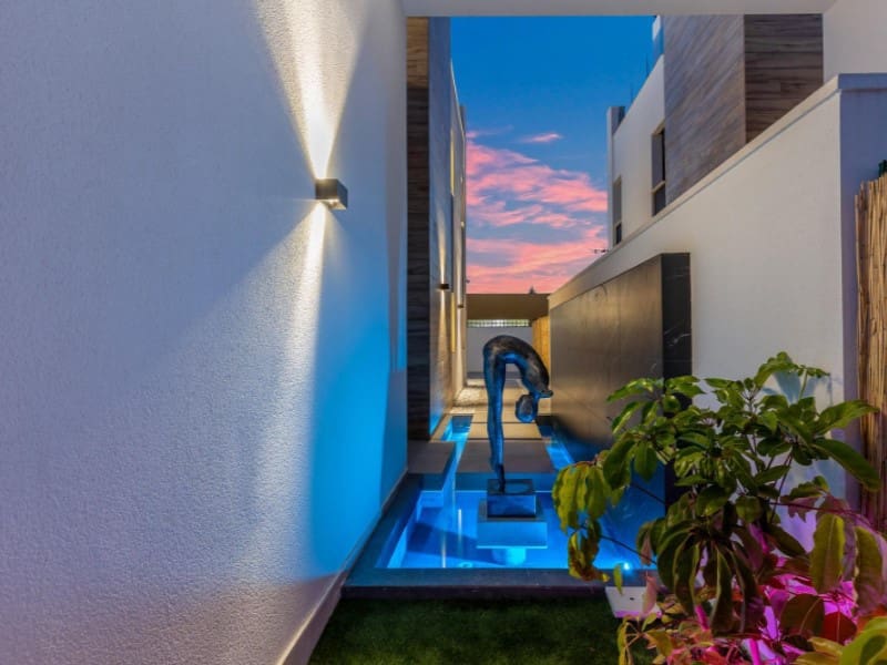 3 bedroom Villa for sale in Torrevieja with pool - € 699,900 (Ref: 10048966)