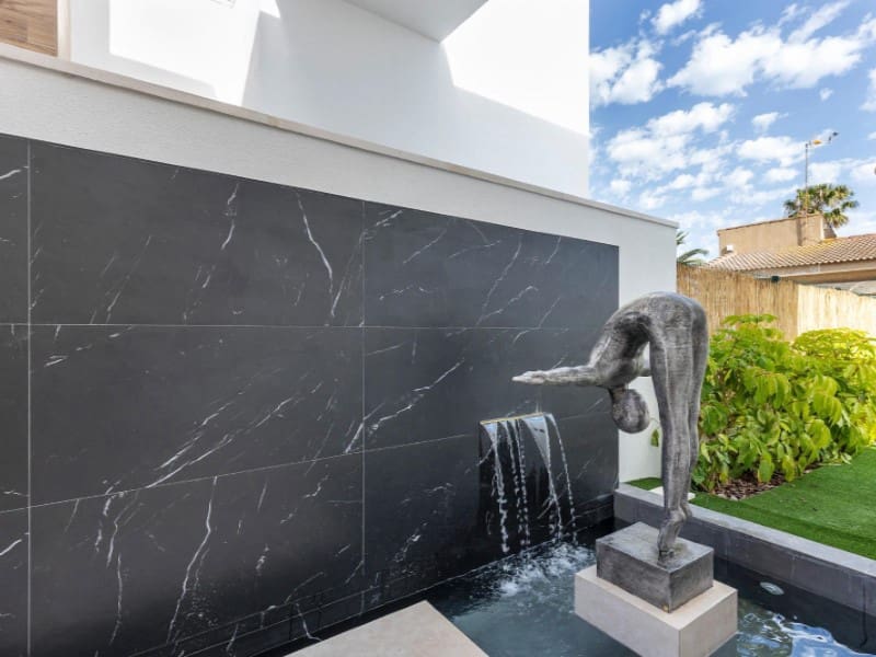 3 bedroom Villa for sale in Torrevieja with pool - € 699,900 (Ref: 10048966)