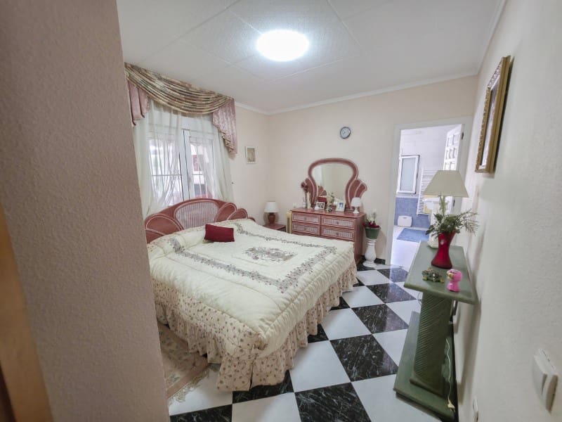 3 sovrum Villa till salu i Torrevieja - 449 000 € (Ref: 10048967)