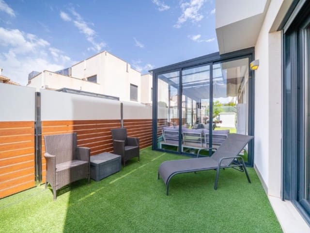5 slaapkamer Villa te koop in Parque Acuático - Sector 25, Torrevieja met zwembad - € 559.000 (Ref: 10048970)