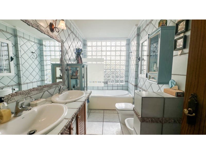 Chalet de 6 habitaciones en La Mata en venta con piscina garaje - 950.000 € (Ref: 10054950)