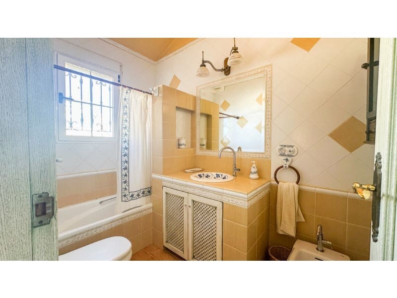 Chalet de 6 habitaciones en La Mata en venta con piscina garaje - 950.000 € (Ref: 10054950)