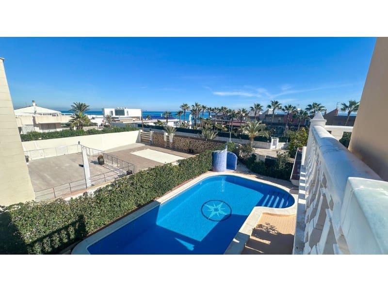 Chalet de 6 habitaciones en La Mata en venta con piscina garaje - 950.000 € (Ref: 10054950)