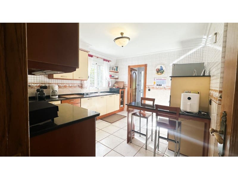 Chalet de 6 habitaciones en La Mata en venta con piscina garaje - 950.000 € (Ref: 10054950)