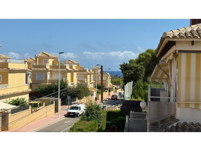 2 bedroom Bungalow for sale in Punta Prima with pool - € 153,900 (Ref: 10054963)