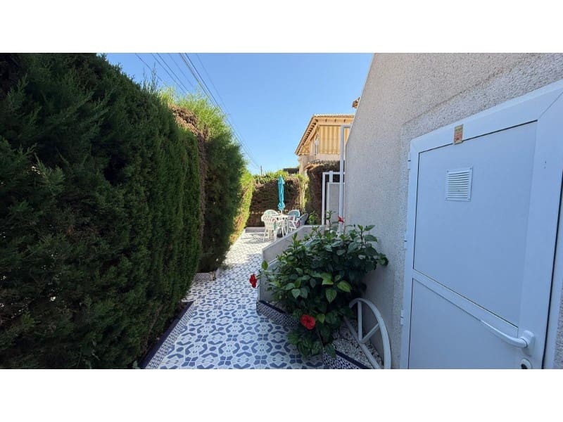 2 bedroom Bungalow for sale in Punta Prima with pool - € 153,900 (Ref: 10054963)