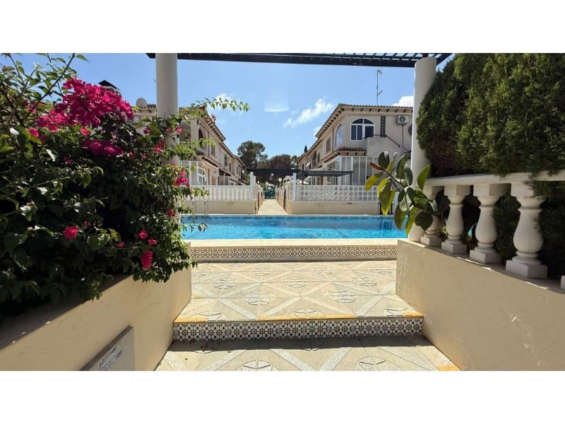 2 bedroom Bungalow for sale in Punta Prima with pool - € 153,900 (Ref: 10054963)