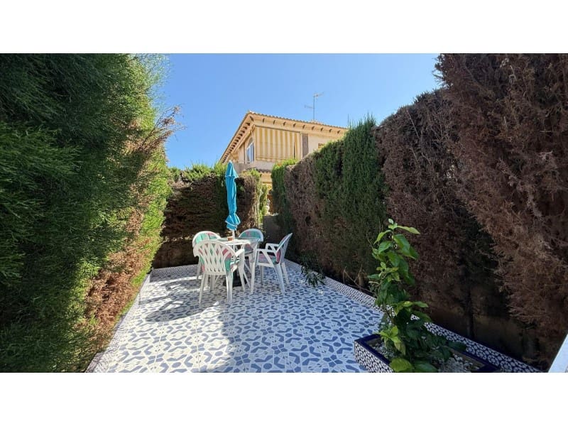 2 bedroom Bungalow for sale in Punta Prima with pool - € 153,900 (Ref: 10054963)