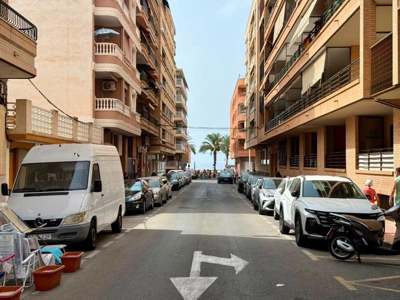 3 bedroom Penthouse for sale in Torrevieja - € 199,900 (Ref: 10058806)