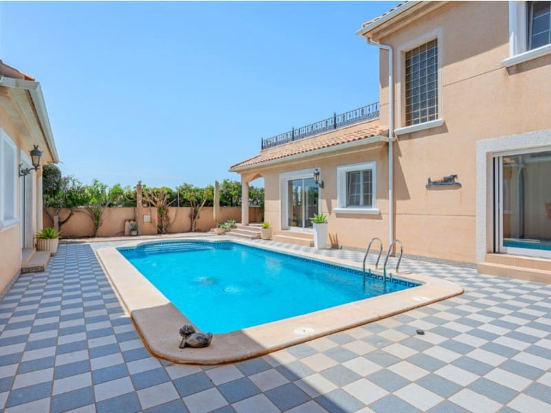 7 quarto Moradia para venda em Torre de la Horadada com piscina - 899 000 € (Ref: 10058809)