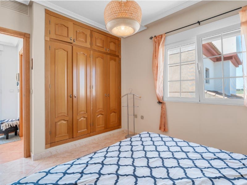 7 quarto Moradia para venda em Torre de la Horadada com piscina - 899 000 € (Ref: 10058809)