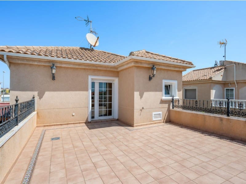 7 quarto Moradia para venda em Torre de la Horadada com piscina - 899 000 € (Ref: 10058809)
