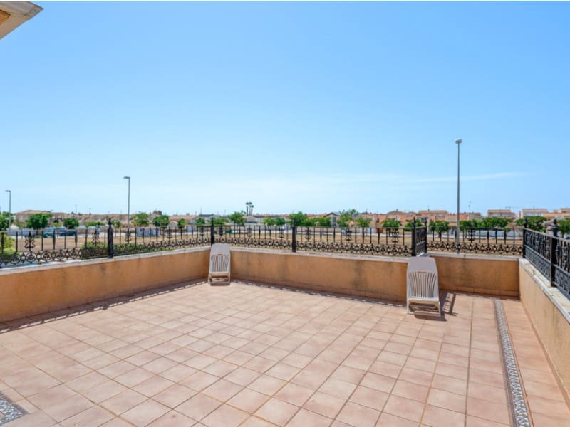7 quarto Moradia para venda em Torre de la Horadada com piscina - 899 000 € (Ref: 10058809)