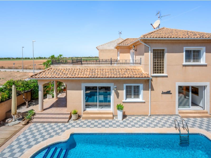 7 quarto Moradia para venda em Torre de la Horadada com piscina - 899 000 € (Ref: 10058809)