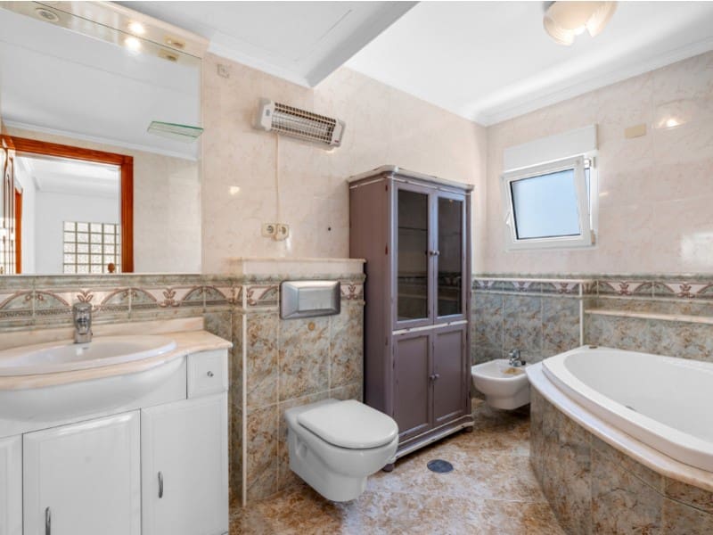 7 quarto Moradia para venda em Torre de la Horadada com piscina - 899 000 € (Ref: 10058809)