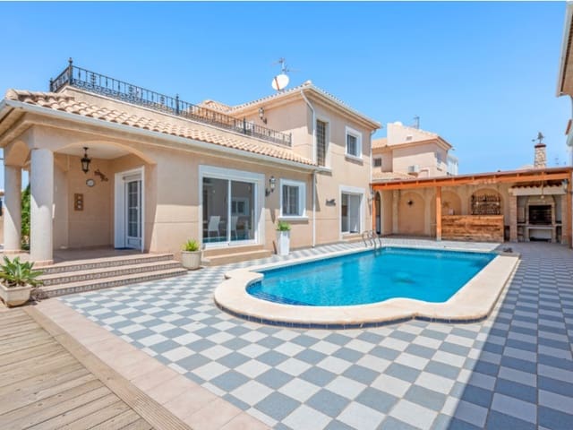 7 quarto Moradia para venda em Torre de la Horadada, Pilar de la Horadada com piscina - 899 000 € (Ref: 10058809)