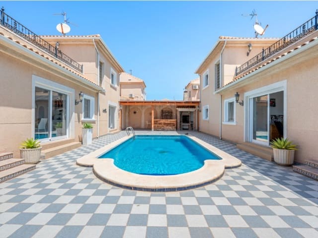 7 quarto Moradia para venda em Torre de la Horadada, Pilar de la Horadada com piscina - 899 000 € (Ref: 10058809)