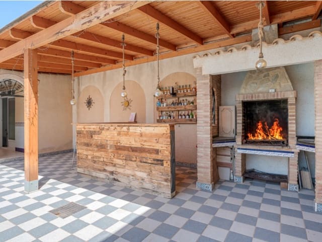 7 quarto Moradia para venda em Torre de la Horadada, Pilar de la Horadada com piscina - 899 000 € (Ref: 10058809)