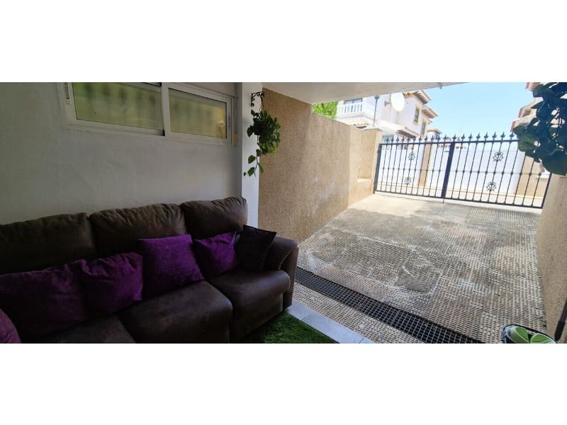 4 Zimmer Villa zu verkaufen in Orihuela Costa mit Pool - 389.995 € (Ref: 10078228)