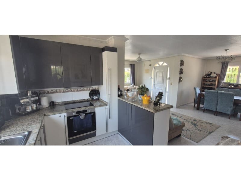 4 Zimmer Villa zu verkaufen in Orihuela Costa mit Pool - 389.995 € (Ref: 10078228)