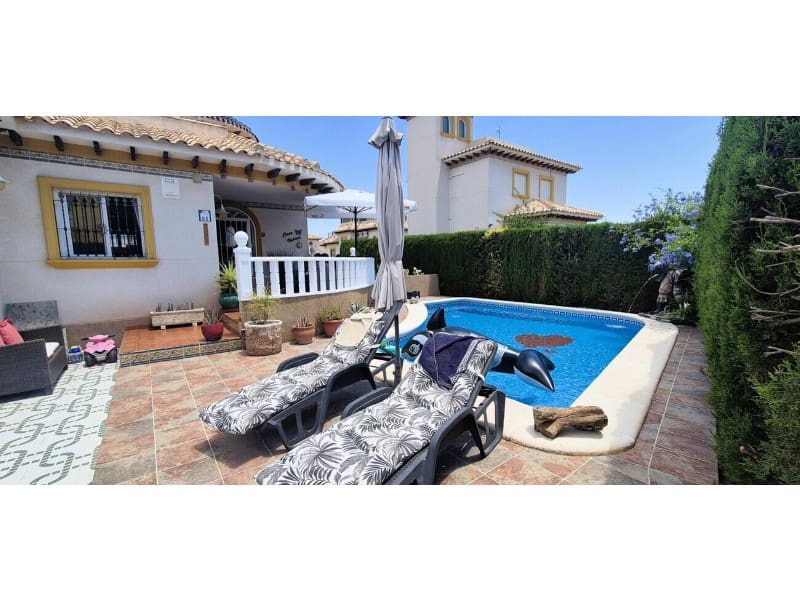 4 Zimmer Villa zu verkaufen in Orihuela Costa mit Pool - 389.995 € (Ref: 10078228)