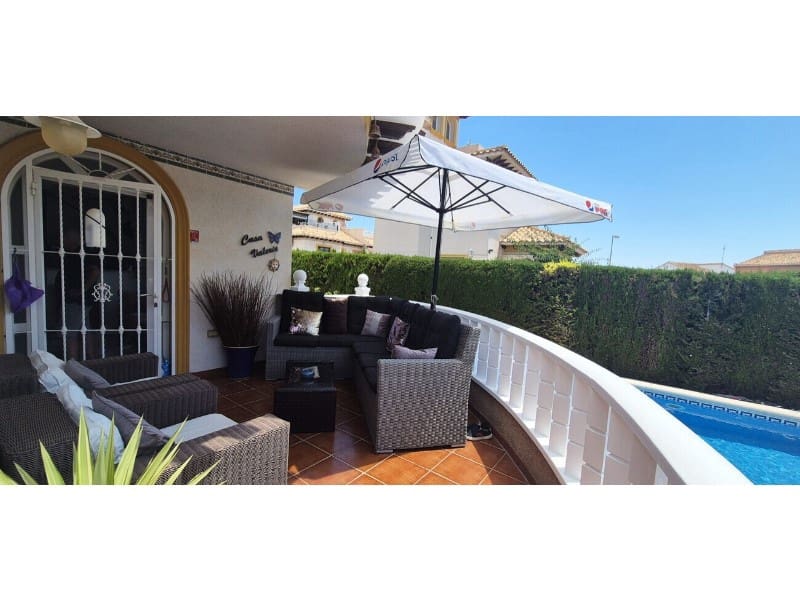 4 Zimmer Villa zu verkaufen in Orihuela Costa mit Pool - 389.995 € (Ref: 10078228)