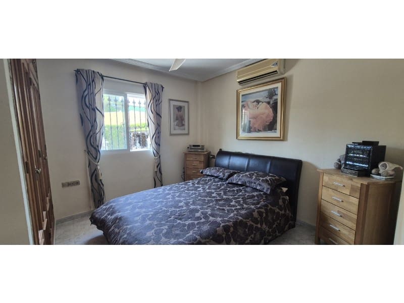 4 Zimmer Villa zu verkaufen in Orihuela Costa mit Pool - 389.995 € (Ref: 10078228)