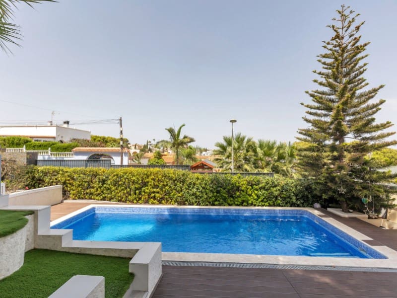 5 sovrum Villa till salu i Torrevieja med pool garage - 849 000 € (Ref: 10078231)