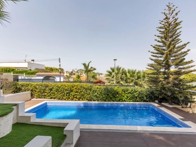 5 sovrum Villa till salu i Los Balcones - Los Altos, Torrevieja med pool garage - 849 000 € (Ref: 10078231)