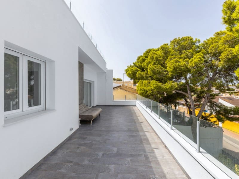 5 sovrum Villa till salu i Torrevieja med pool garage - 849 000 € (Ref: 10078231)