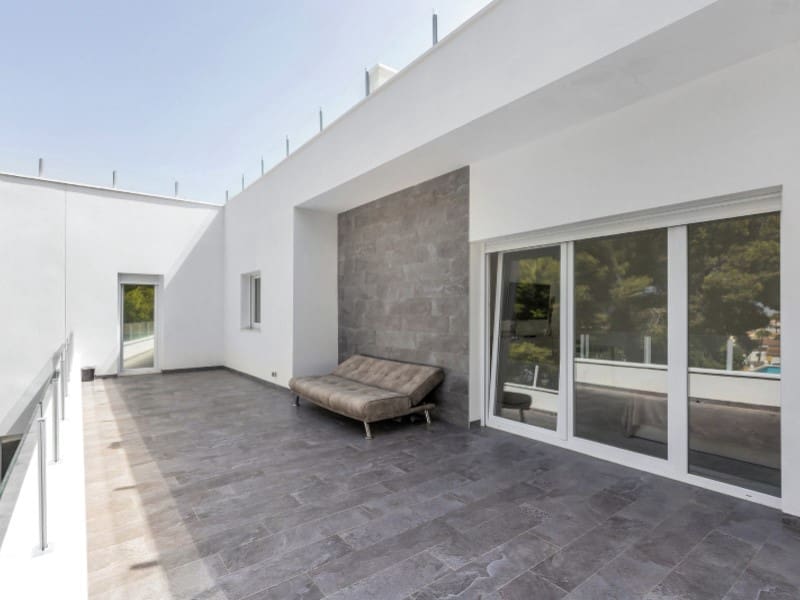5 sovrum Villa till salu i Torrevieja med pool garage - 849 000 € (Ref: 10078231)