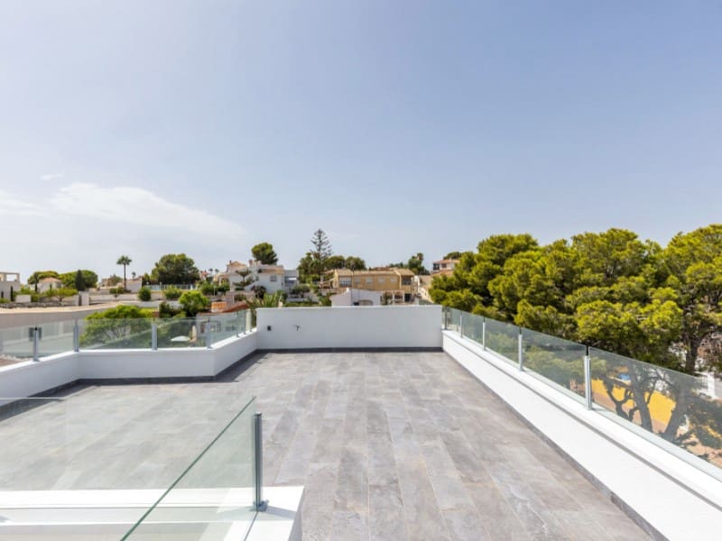 5 sovrum Villa till salu i Torrevieja med pool garage - 849 000 € (Ref: 10078231)