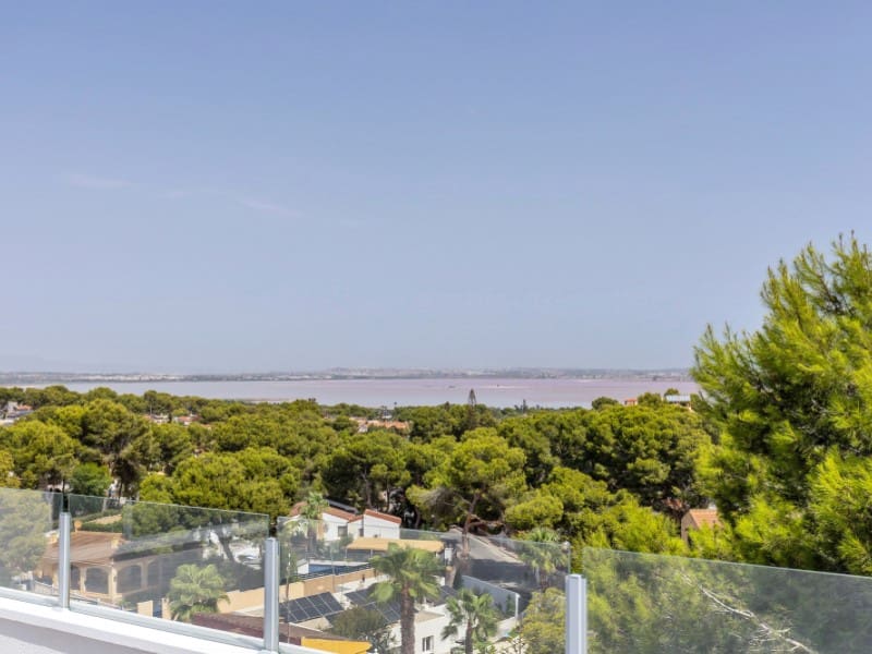 5 sovrum Villa till salu i Torrevieja med pool garage - 849 000 € (Ref: 10078231)