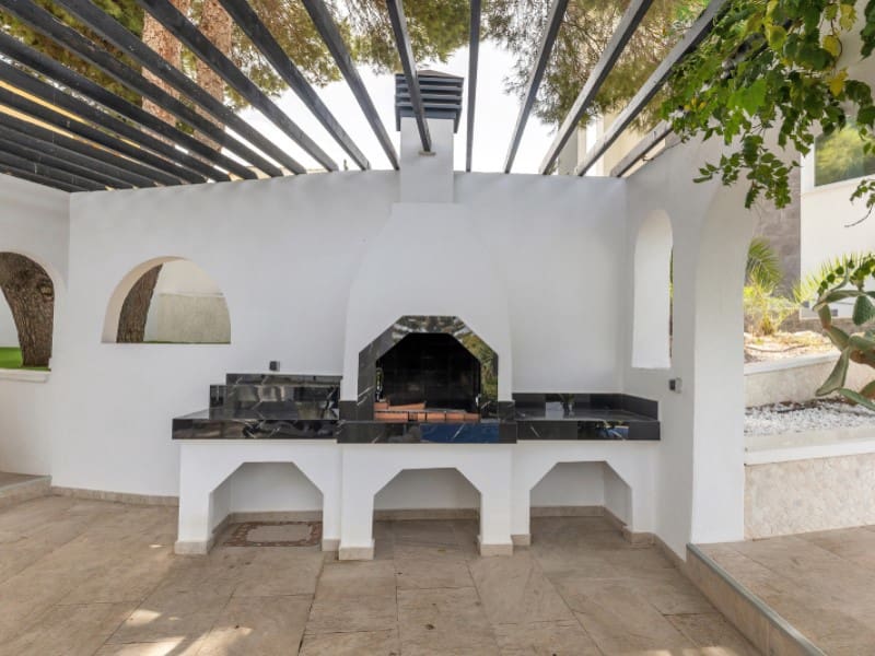 5 sovrum Villa till salu i Torrevieja med pool garage - 849 000 € (Ref: 10078231)