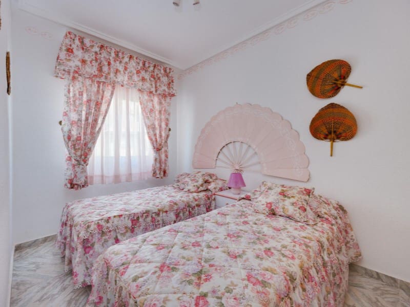 2 sovrum Lägenhet till salu i Torrevieja med pool - 219 500 € (Ref: 10078233)