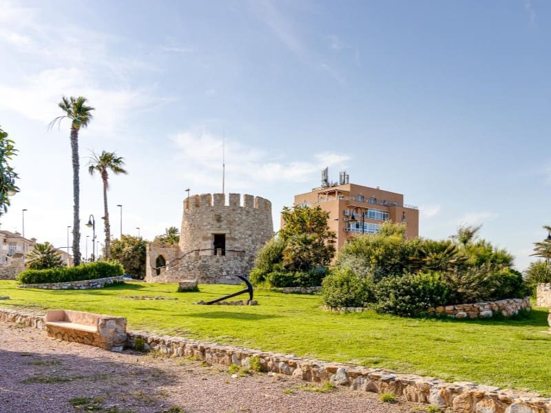 2 sovrum Lägenhet till salu i Torrevieja med pool - 219 500 € (Ref: 10078233)