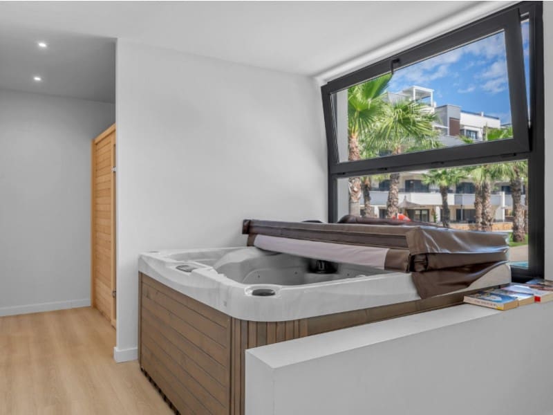 2 soveværelse Lejlighed til salg i Orihuela Costa med swimmingpool garage - € 299.000 (Ref: 10078236)