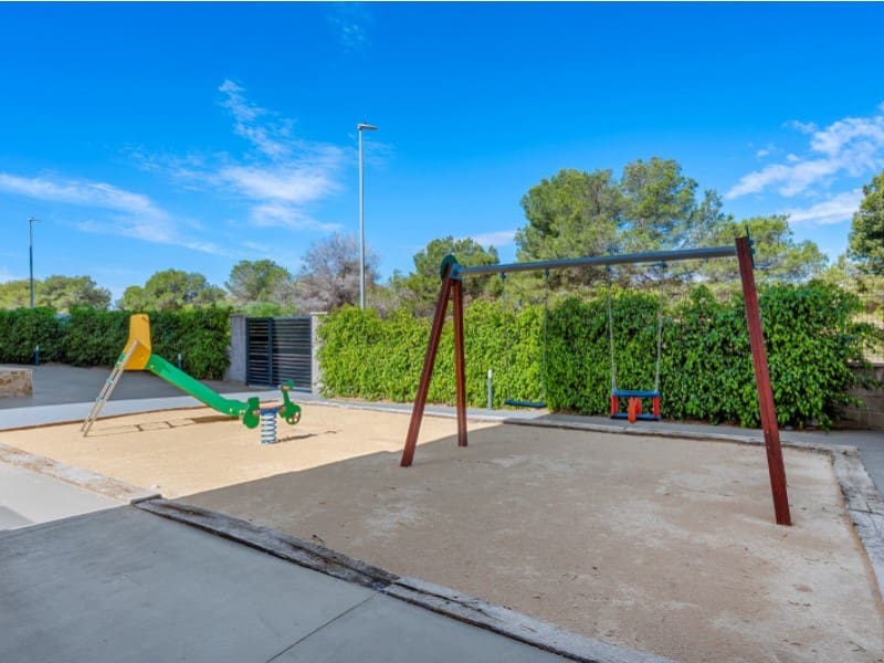 2 soveværelse Lejlighed til salg i Orihuela Costa med swimmingpool garage - € 299.000 (Ref: 10078236)