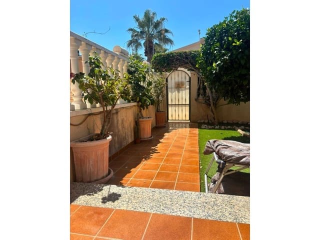 2 Zimmer Villa zu verkaufen in Lomas de Cabo Roig - Los Dolses, Orihuela mit Pool - 215.000 € (Ref: 10078241)
